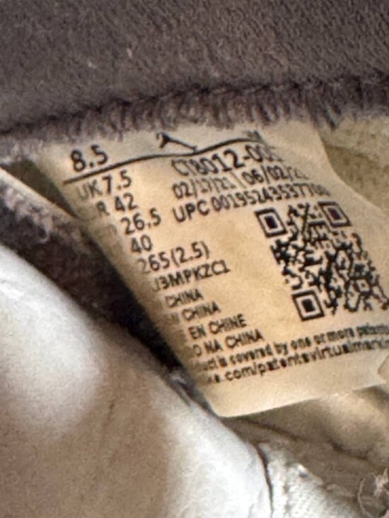 Size 8.5 | Jordan 11 Cool Grey No Box | Pre-Owned main image 5